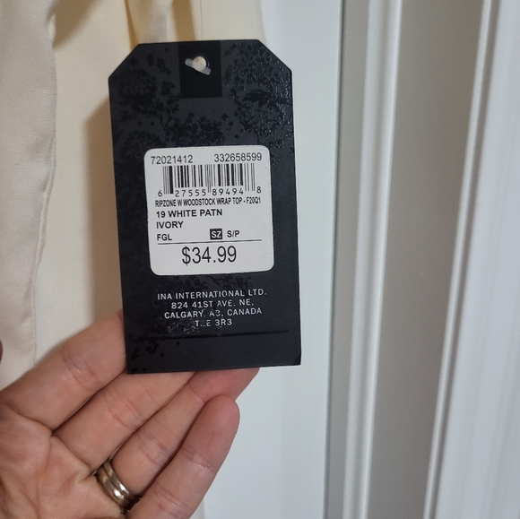 Beautiful Kimono - Picture 2 of 6